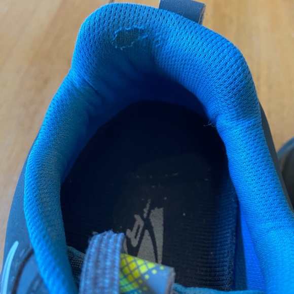 Men’s size 10.5 Altra Lone Peak 5 Charcoal and Teal Trail Shoes - Picture 5 of 10